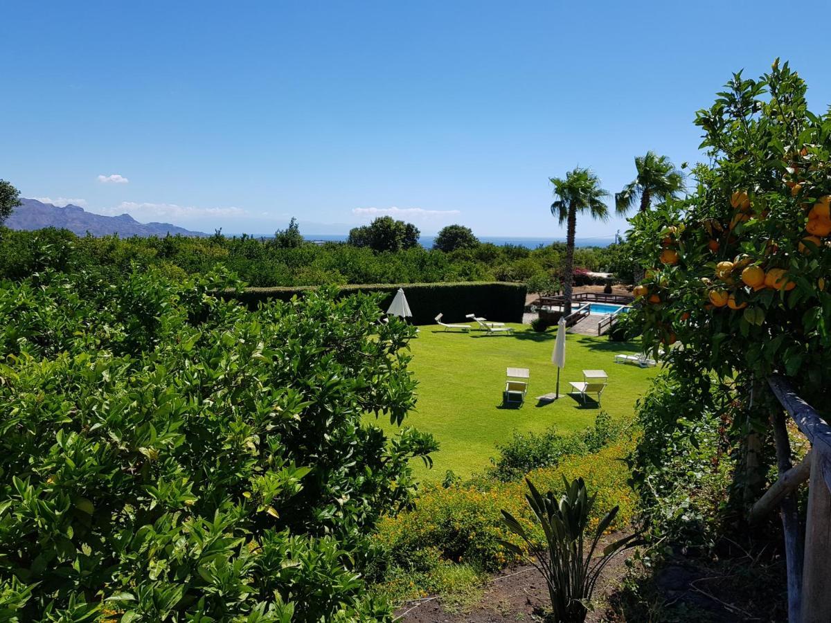 Agriturismo Le Case Di Civi Mascali Exterior foto